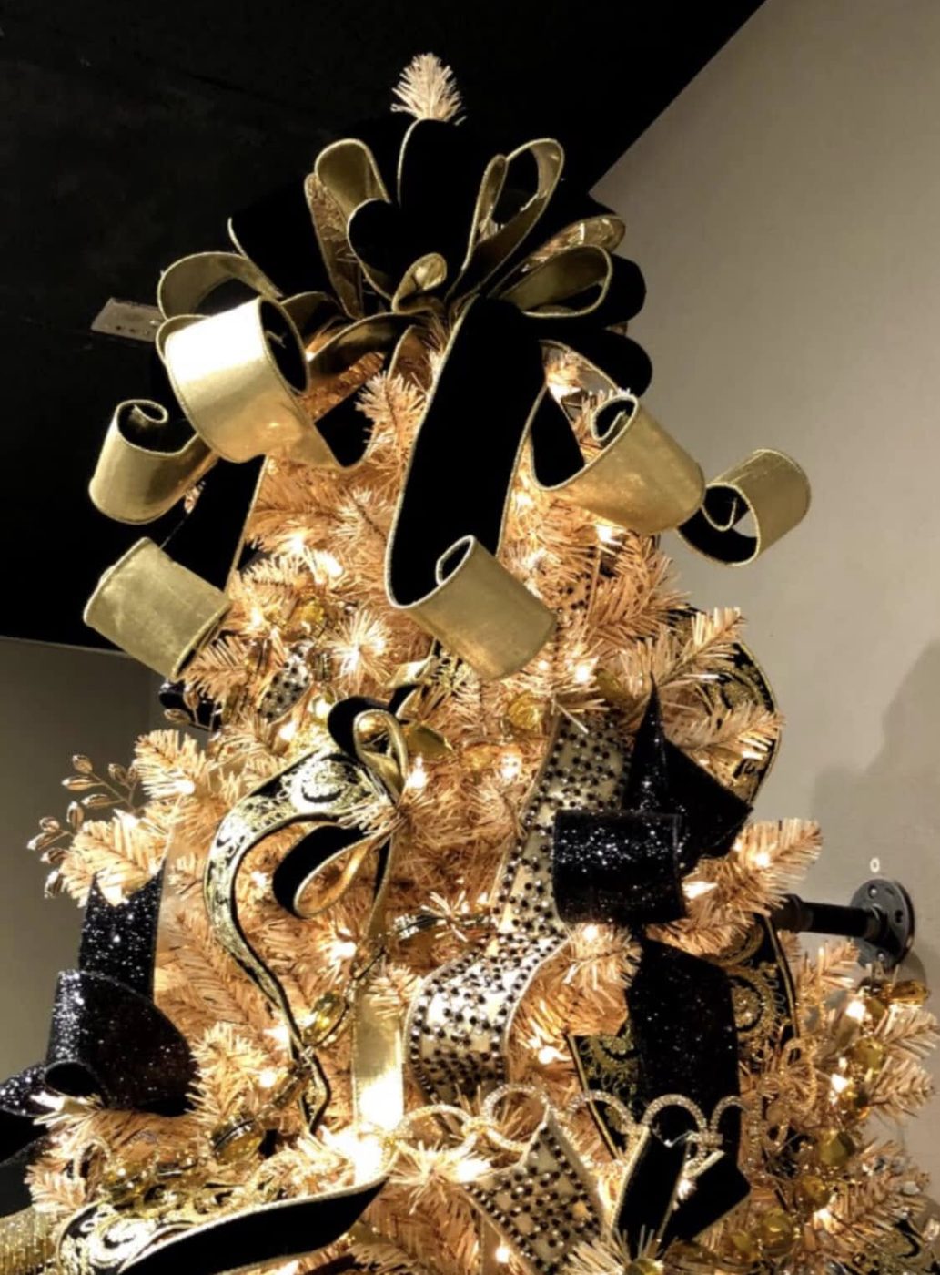 Holiday design by Elves to the Rescue